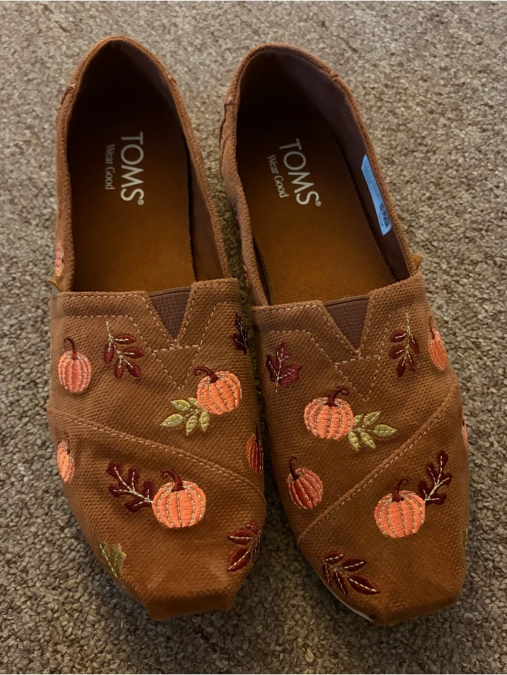 TOMS Women’s Brown Pumpkin + Leaves Embroidered Slip-On Corduroy Flats (Size 7)